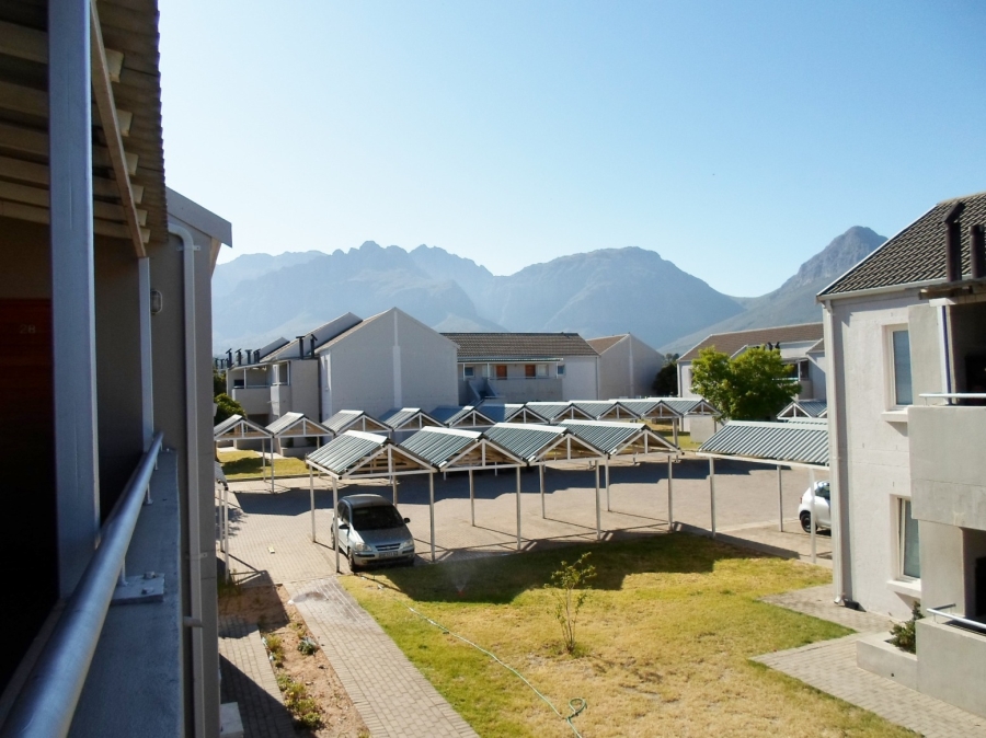 To Let 2 Bedroom Property for Rent in Amstelhof Western Cape